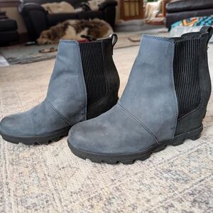 Sorel Black and Blue Ankle Wedge Boots
